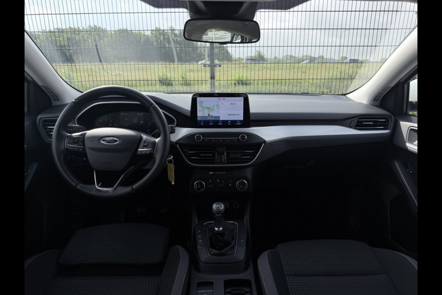 Ford FOCUS Wagon 1.0 EcoBoost Hybrid Trend Edition Business | Trekhaak | camera | PDC | Carplay |