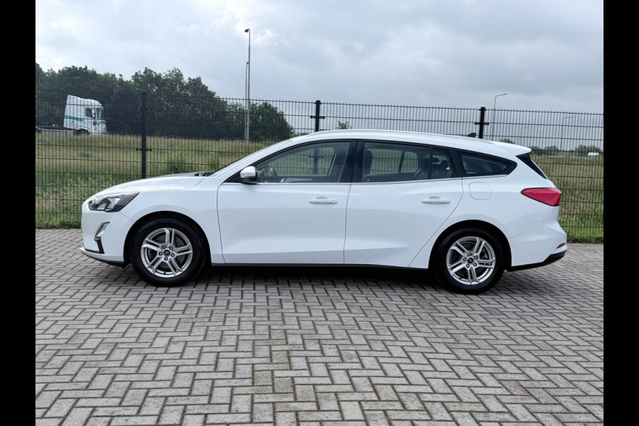 Ford FOCUS Wagon 1.0 EcoBoost Hybrid Trend Edition Business | Trekhaak | camera | PDC | Carplay |