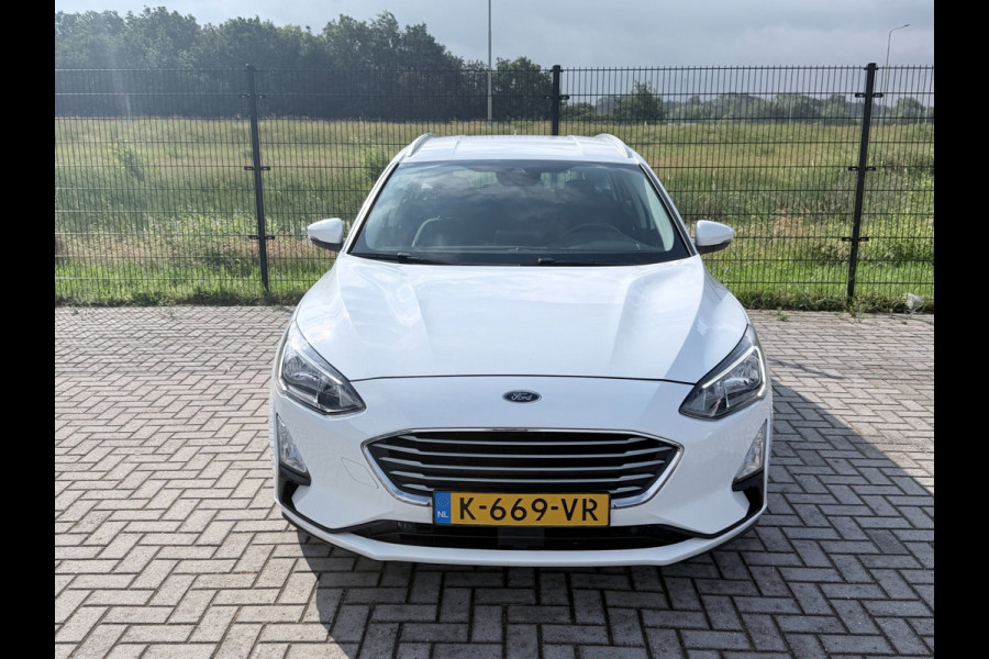 Ford FOCUS Wagon 1.0 EcoBoost Hybrid Trend Edition Business | Trekhaak | camera | PDC | Carplay |