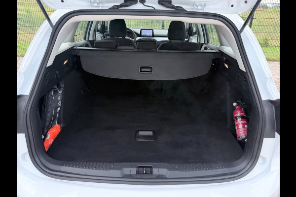Ford FOCUS Wagon 1.0 EcoBoost Hybrid Trend Edition Business | Trekhaak | camera | PDC | Carplay |