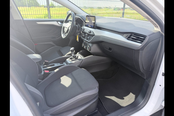 Ford FOCUS Wagon 1.0 EcoBoost Hybrid Trend Edition Business | Trekhaak | camera | PDC | Carplay |