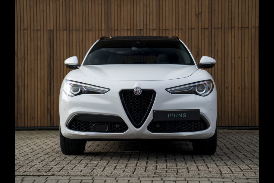 Alfa Romeo Stelvio 2.0T AWD Veloce 280pk | Pano-dak | Harman/Kardon | Adapt. cruise