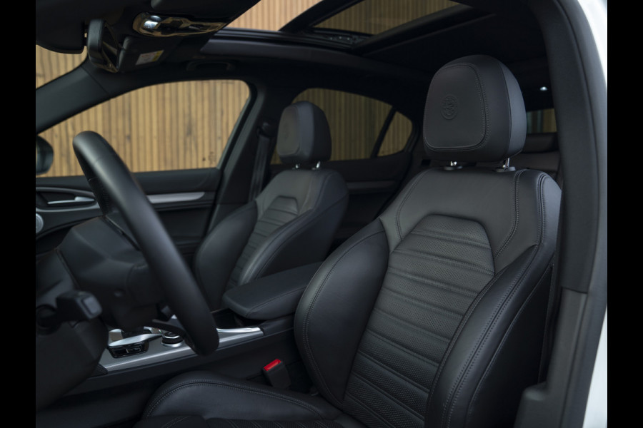 Alfa Romeo Stelvio 2.0T AWD Veloce 280pk | Pano-dak | Harman/Kardon | Adapt. cruise
