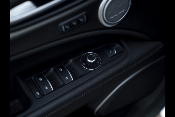 Alfa Romeo Stelvio 2.0T AWD Veloce 280pk | Pano-dak | Harman/Kardon | Adapt. cruise