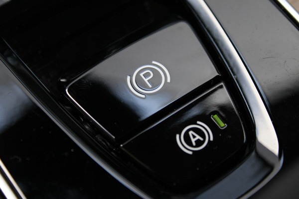 Volvo XC90 2.0 T8 Plus Bright | Luchtvering | Elek. Trekhaak | Panoramadak | 360 Camera