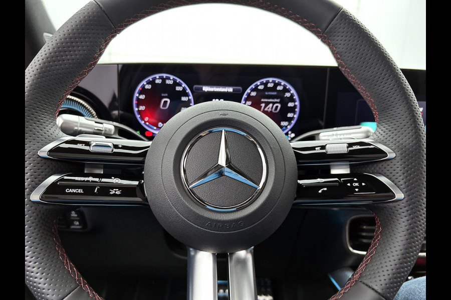 Mercedes-Benz Glb 250+ Business Solution AMG 7p. 85.5 kWh | Premium pakket | Winterpakket | Nightpakket | Parkeerpakket | Trekhaak | GUARD 360° | Warmtewerend, donkergetint glas | Vast panoramadak | 19” vijfspaaks lichtmetalen AMG-velgen |