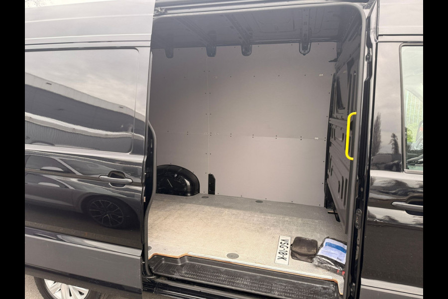 Volkswagen Crafter L3H3 2.0 TDI 177pk 3.5T Automaat Exclusive-Edition / LED-koplamen / ACC / LM-velgen / Stuur- + Stoelverwarming / Trekhaak