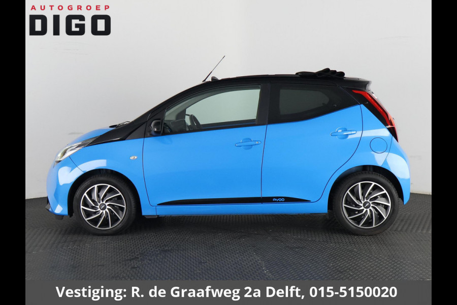 Toyota Aygo 1.0 VVT-i X-Play Cabrio Bi-Tone Automaat | Apple Carplay & AndroidAUTO | Airco | Camera |