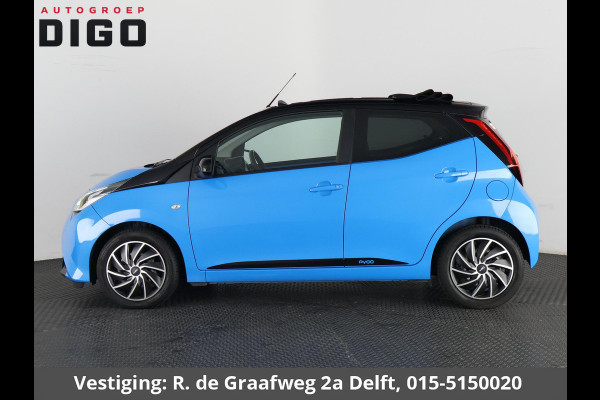 Toyota Aygo 1.0 VVT-i X-Play Cabrio Bi-Tone Automaat | Apple Carplay & AndroidAUTO | Airco | Camera |