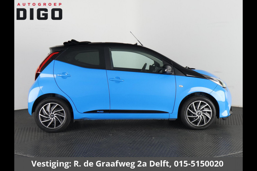 Toyota Aygo 1.0 VVT-i X-Play Cabrio Bi-Tone Automaat | Apple Carplay & AndroidAUTO | Airco | Camera |