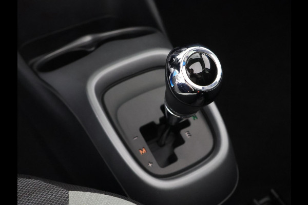 Toyota Aygo 1.0 VVT-i X-Play Cabrio Bi-Tone Automaat | Apple Carplay & AndroidAUTO | Airco | Camera |