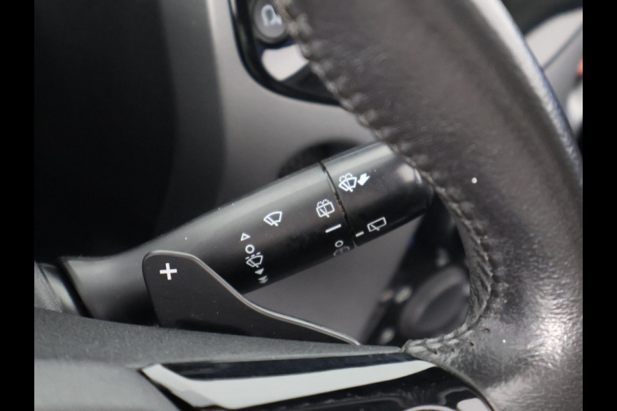 Toyota Aygo 1.0 VVT-i X-Play Cabrio Bi-Tone Automaat | Apple Carplay & AndroidAUTO | Airco | Camera |