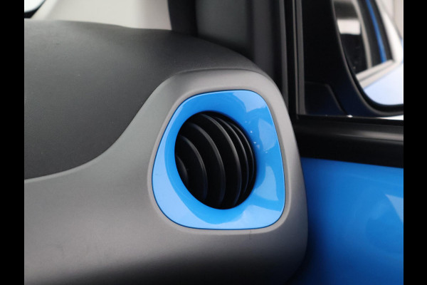 Toyota Aygo 1.0 VVT-i X-Play Cabrio Bi-Tone Automaat | Apple Carplay & AndroidAUTO | Airco | Camera |