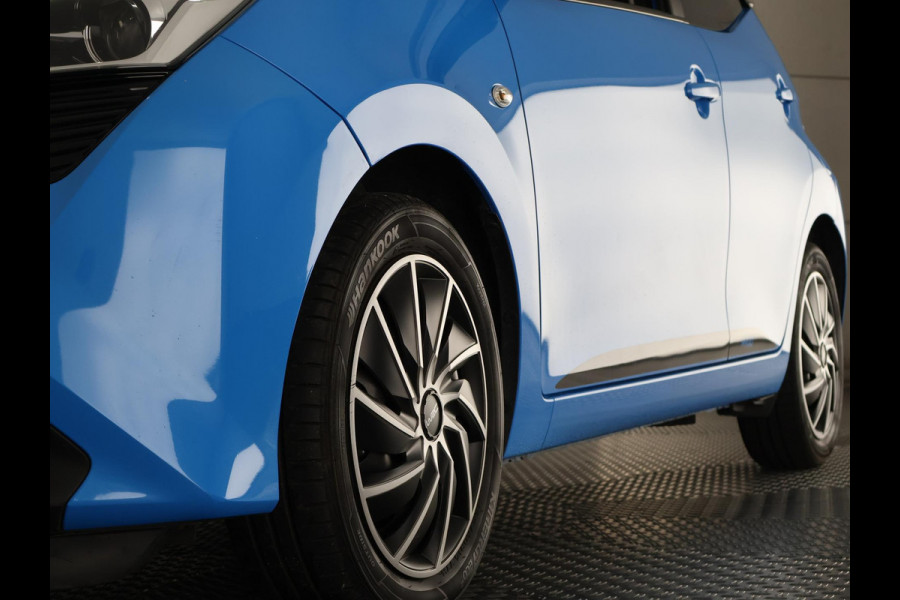 Toyota Aygo 1.0 VVT-i X-Play Cabrio Bi-Tone Automaat | Apple Carplay & AndroidAUTO | Airco | Camera |