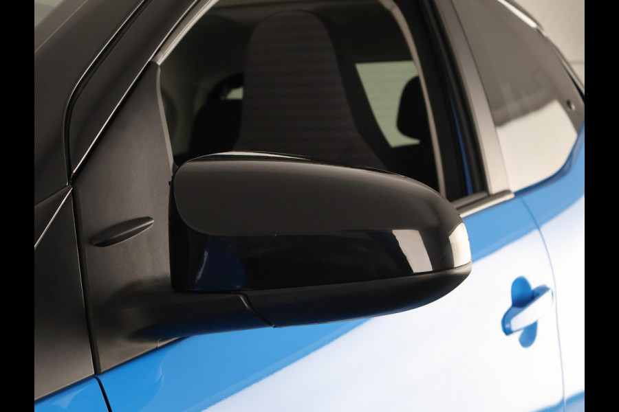 Toyota Aygo 1.0 VVT-i X-Play Cabrio Bi-Tone Automaat | Apple Carplay & AndroidAUTO | Airco | Camera |