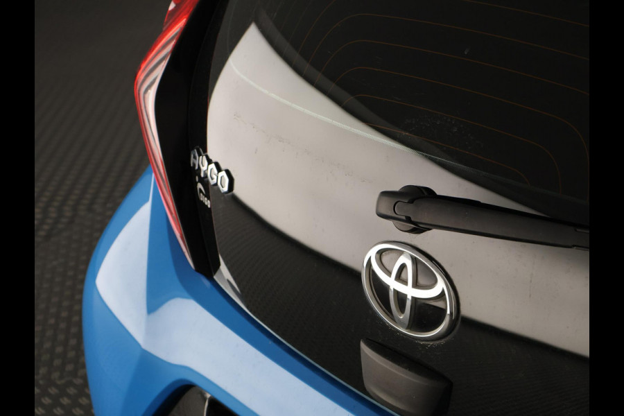 Toyota Aygo 1.0 VVT-i X-Play Cabrio Bi-Tone Automaat | Apple Carplay & AndroidAUTO | Airco | Camera |
