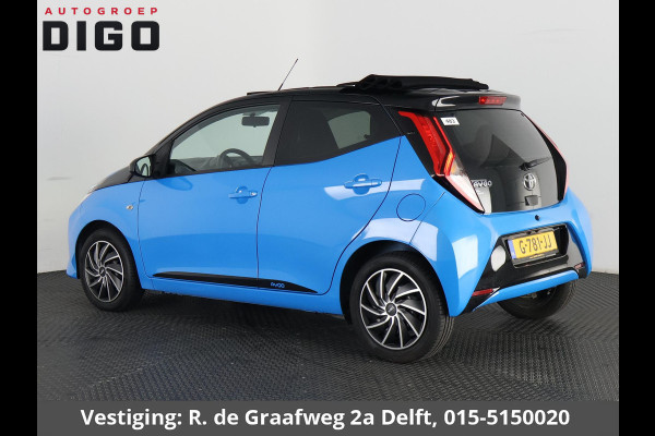 Toyota Aygo 1.0 VVT-i X-Play Cabrio Bi-Tone Automaat | Apple Carplay & AndroidAUTO | Airco | Camera |