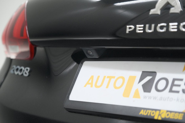 Peugeot 2008 PureTech 110 EAT6 GT Line | Trekhaak | Camera | Panoramadak | Allseason Banden