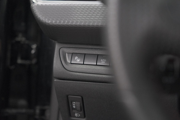 Peugeot 2008 PureTech 110 EAT6 GT Line | Trekhaak | Camera | Panoramadak | Allseason Banden
