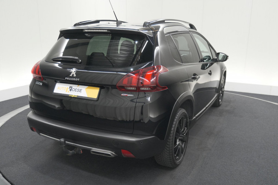 Peugeot 2008 PureTech 110 EAT6 GT Line | Trekhaak | Camera | Panoramadak | Allseason Banden