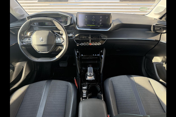 Peugeot 208 1.2 PureTech Allure 2e Eigenaar|Adap-cruise|Clima|Camera|Trekhaak|Carplay|PDC V+A|D-riem vv in 2023|N.A.P|APK tot 07-2026