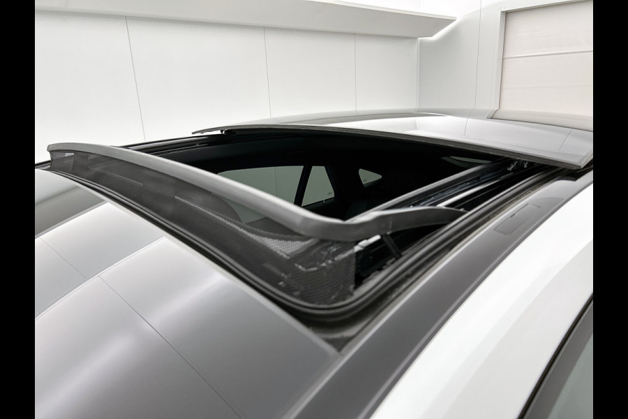 Mercedes-Benz GLE Coupé AMG 53 Hybrid 4MATIC+ Night Edition Premium Plus | Winterpakket | Remklauwen in rood | Sierelementen AMG carbon | Stoelventilatie voor | 22 inch kruisspaaks AMG-velgen | Trekhaak | Panoramaschuifdak | 360° camera |