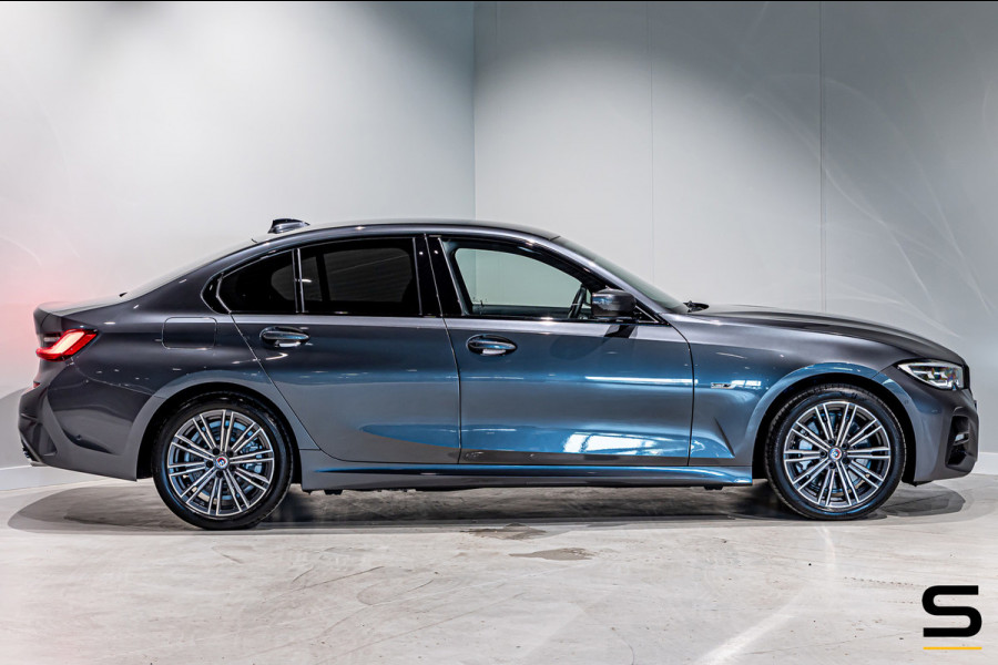 BMW 3-serie 330e High Executive|M-sport|1eig|Cam|DealerOnder
