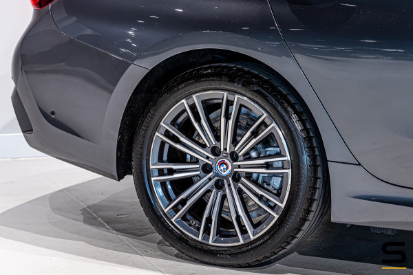 BMW 3-serie 330e High Executive|M-sport|1eig|Cam|DealerOnder