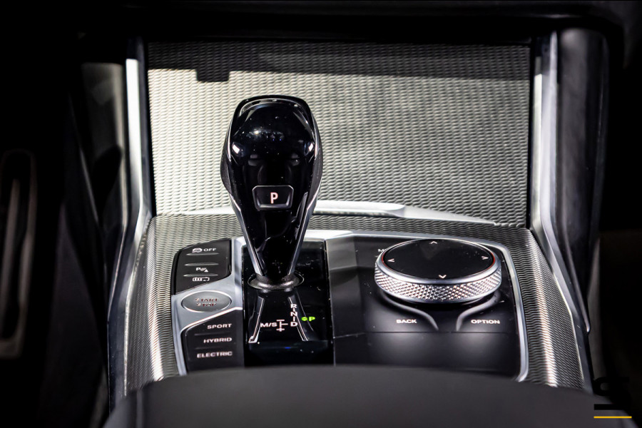 BMW 3-serie 330e High Executive|M-sport|1eig|Cam|DealerOnder