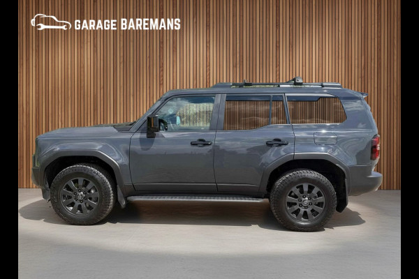 Toyota Land Cruiser 250 2.8 D-4D Blind Van Navigator