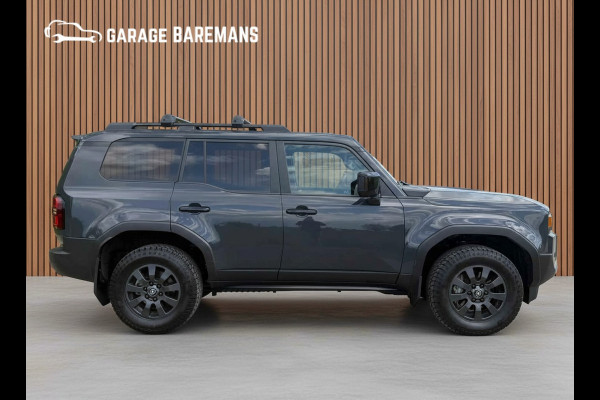 Toyota Land Cruiser 250 2.8 D-4D Blind Van Navigator