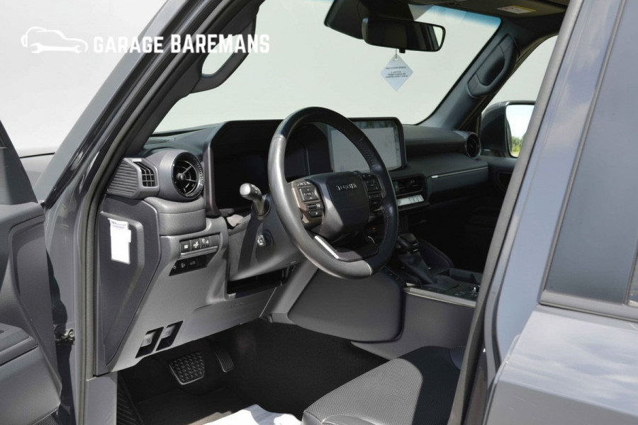 Toyota Land Cruiser 250 2.8 D-4D Blind Van Navigator