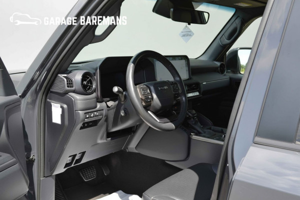 Toyota Land Cruiser 250 2.8 D-4D Blind Van Navigator