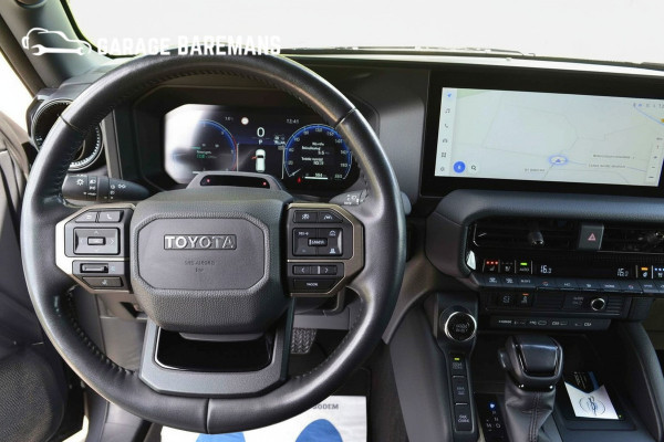 Toyota Land Cruiser 250 2.8 D-4D Blind Van Navigator