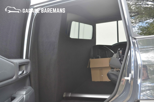 Toyota Land Cruiser 250 2.8 D-4D Blind Van Navigator