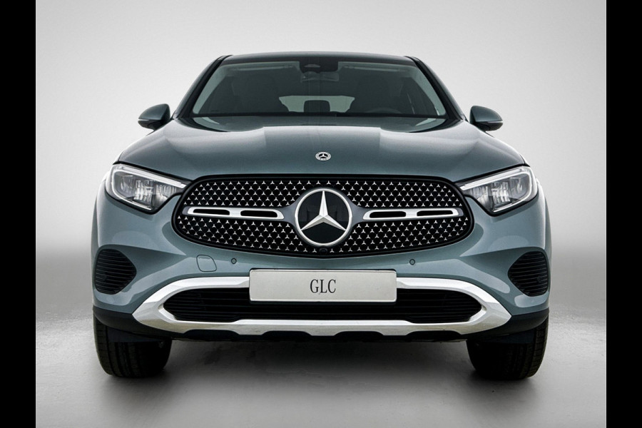 Mercedes-Benz GLC Coupé 300e 4MATIC Business Solution AMG | Spiegelpakket | Parkeerpakket met achteruitcamera | Warmtewerend, donkergetint glas | | 18” vijfspaaks lichtmetalen velgen | URBAN GUARD plus |