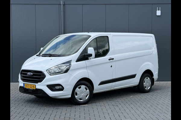 Ford Transit Custom 2.0 TDCI E6 / L1H1 / 1e EIG. / INRICHTING / 2.5 TONS TREKHAAK / 3-ZITS / AIRCO / CRUISE / LED