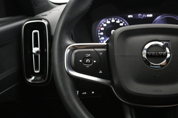 Volvo XC40 1.5 211 PK T4 Recharge Inscription PHEV, Leder, Trekhaak, Camera