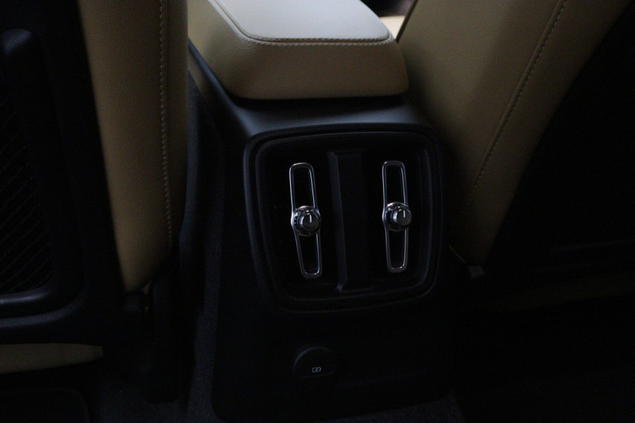 Volvo XC40 1.5 211 PK T4 Recharge Inscription PHEV, Leder, Trekhaak, Camera