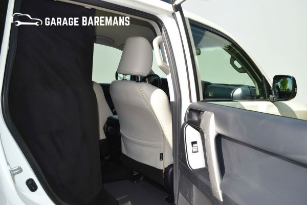 Toyota Land Cruiser 150 2.8 D-4D-F Comfort Window Van