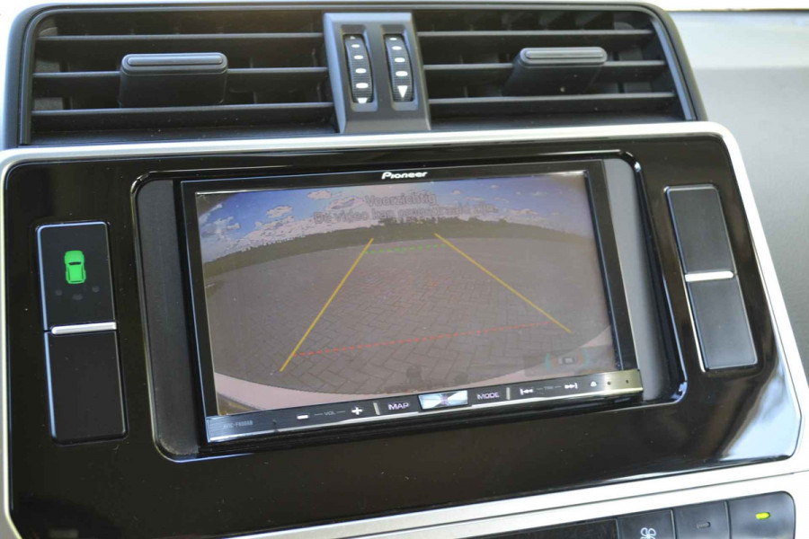 Toyota Land Cruiser 150 2.8 D-4D-F Comfort Window Van