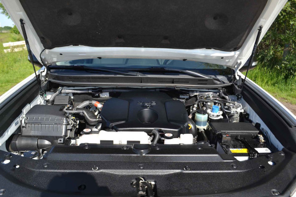Toyota Land Cruiser 150 2.8 D-4D-F Comfort Window Van