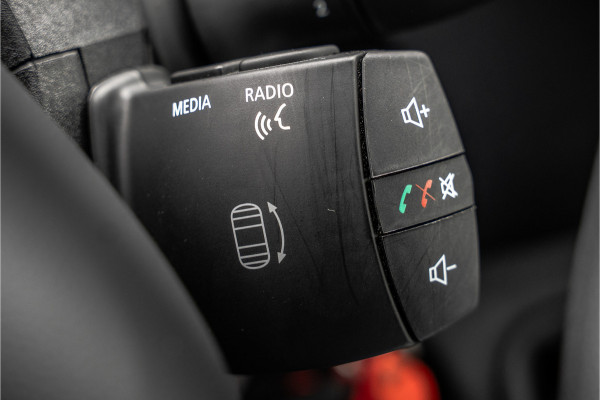 Renault Master 2.3dCi | Bakwagen met Laadklep | LED | Carplay | Camera | Cruise