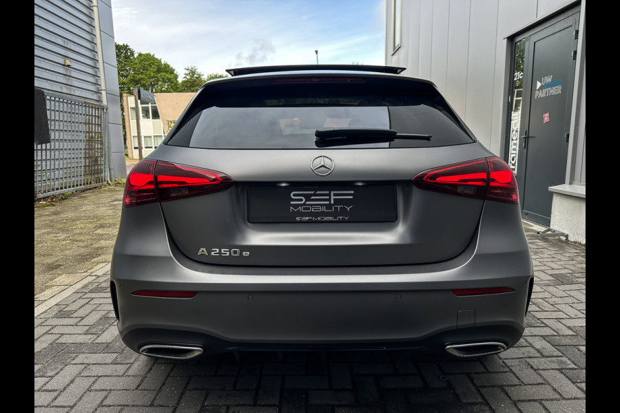 Mercedes-Benz A-Klasse 250 e AMG Line Matgrijs | Pano | 360 | Headup | Matrix | 1e eig | 12 maanden Garantie