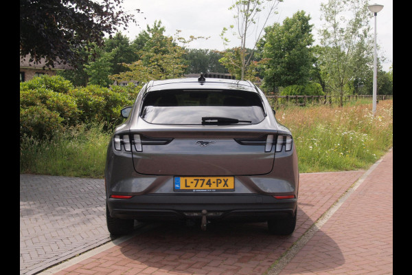 Ford Mustang Mach-E Extended RWD 98 kWh | Panoramadak | Bang & Olufsen | 360 Camera | Trekhaak | Apple Carplay |