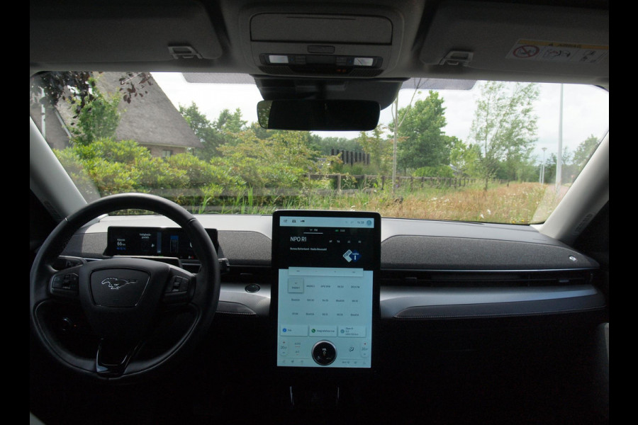 Ford Mustang Mach-E Extended RWD 98 kWh | Panoramadak | Bang & Olufsen | 360 Camera | Trekhaak | Apple Carplay |