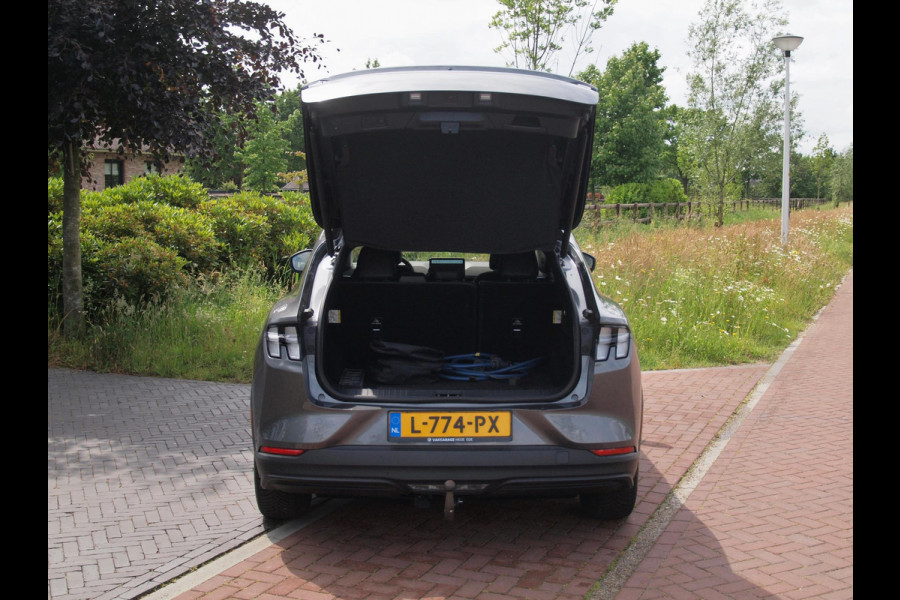 Ford Mustang Mach-E Extended RWD 98 kWh | Panoramadak | Bang & Olufsen | 360 Camera | Trekhaak | Apple Carplay |