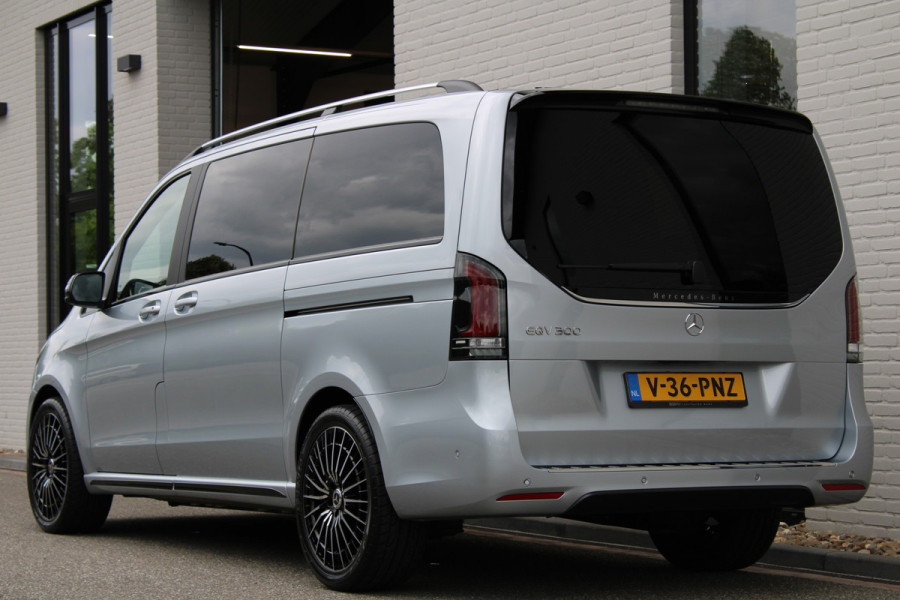 Mercedes-Benz Eqv 300 L2 / AMG / Luchtvering / Dubbele Cabine / Black Edition / 360 Camera / Vol Opties / NIEUWSTAAT