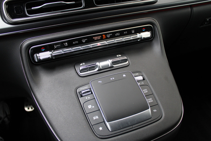 Mercedes-Benz Eqv 300 L2 / AMG / Luchtvering / Dubbele Cabine / Black Edition / 360 Camera / Vol Opties / NIEUWSTAAT