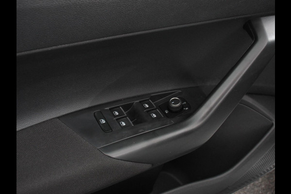Volkswagen Polo 1.0 TSI Move Navigatie App Connect / Android Auto / Apple Carplay Climate Control Parkeer sensoren Lichtmetalen Velgen Dab Digitale Cockpit